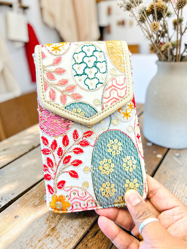 Partywear pouch