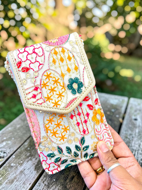 Partywear pouch