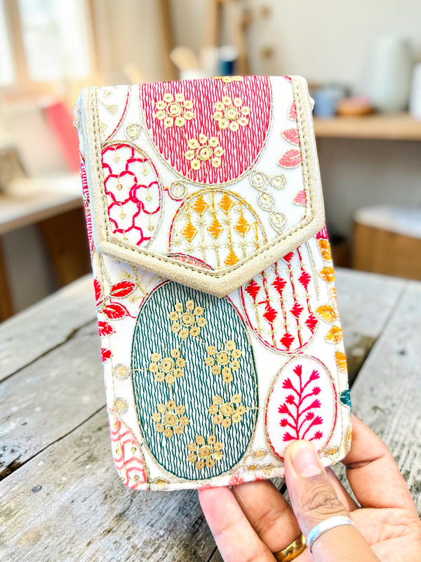 Partywear pouch